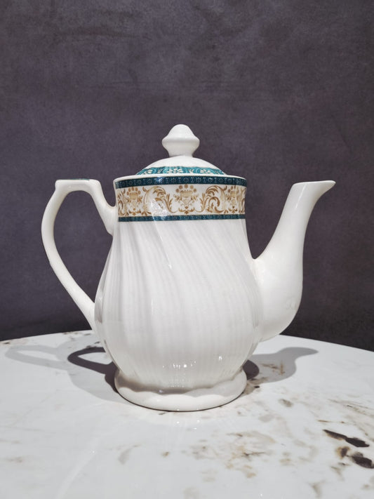 Linea Tea Set