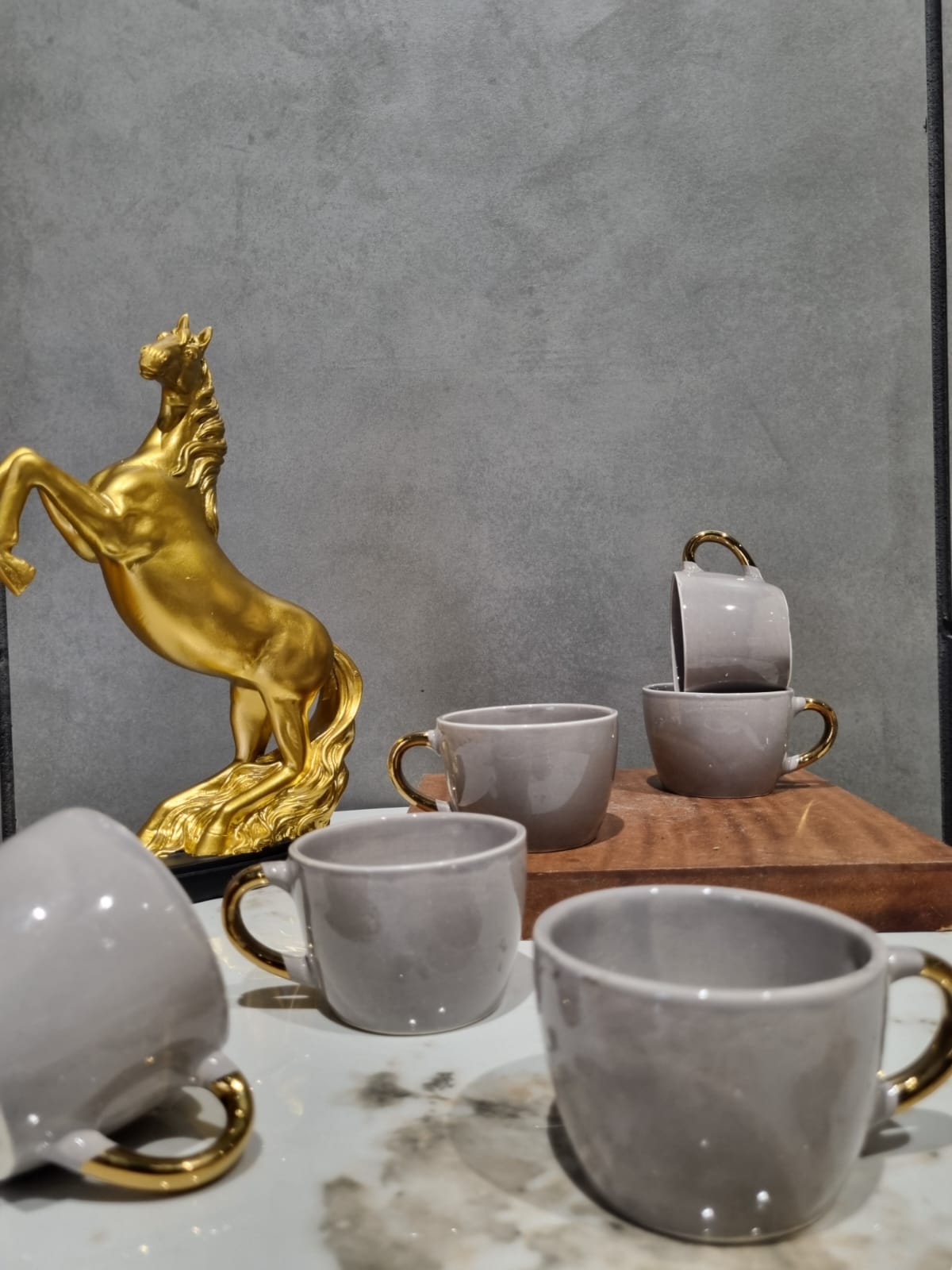 6pc. Gold Handel colour cup