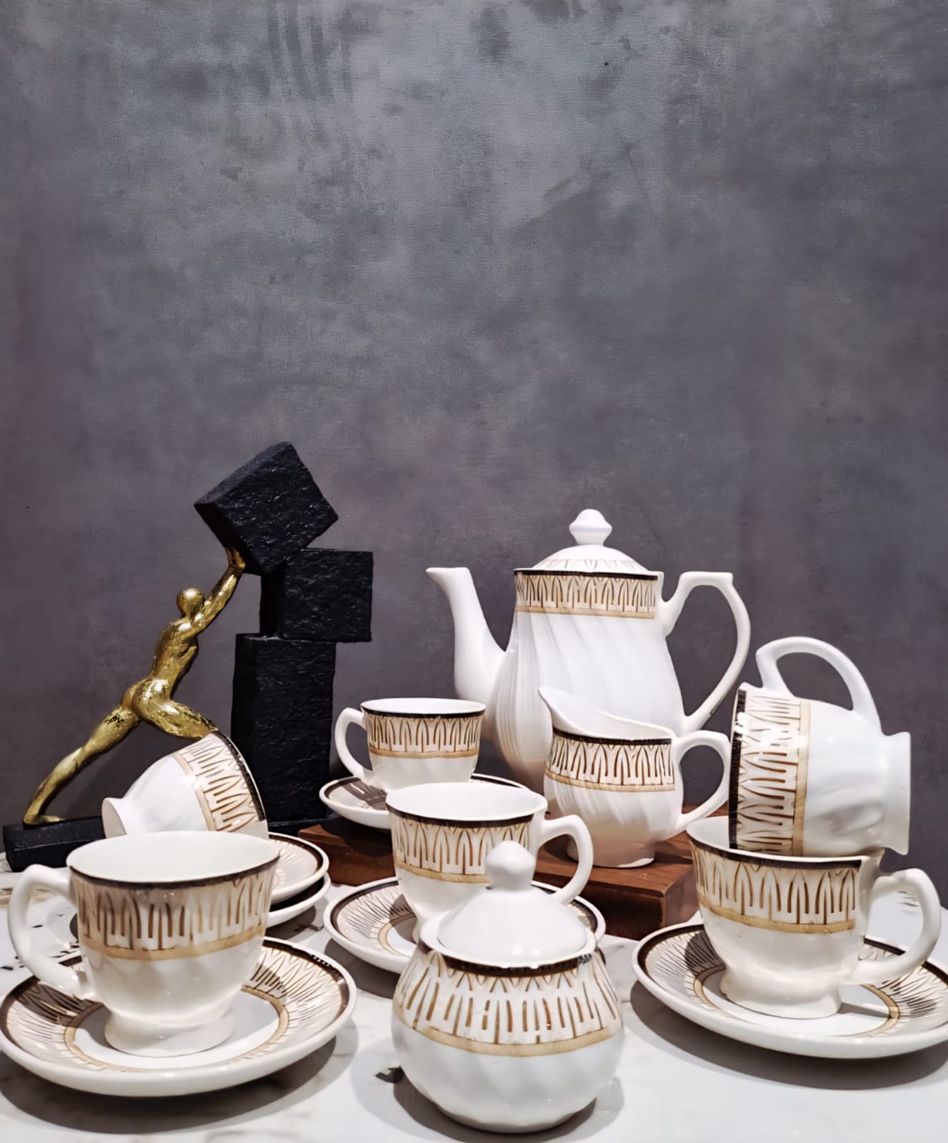 CrownLeaf Tea Set