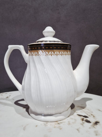 Luxora Tea Set