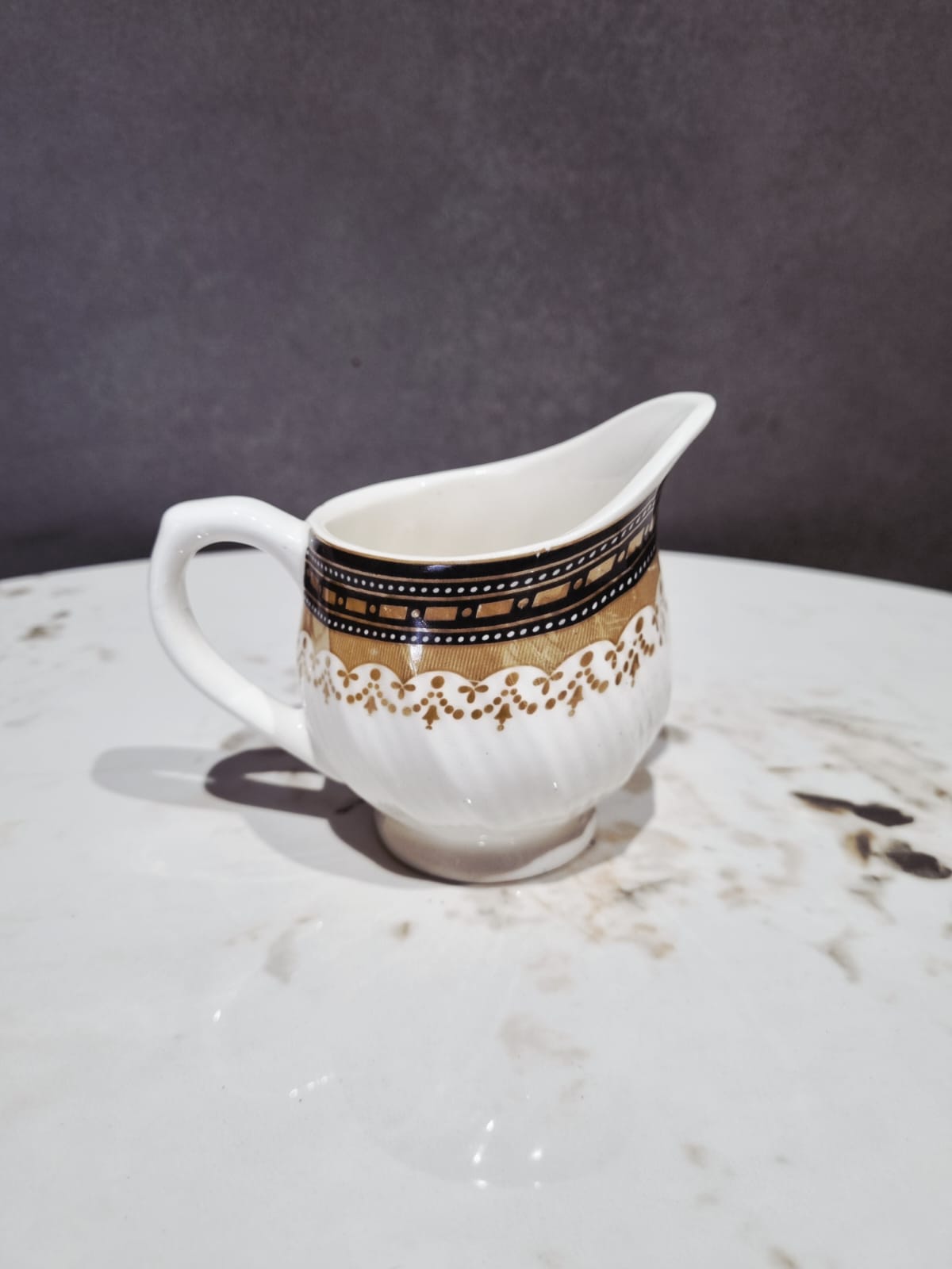Luxora Tea Set