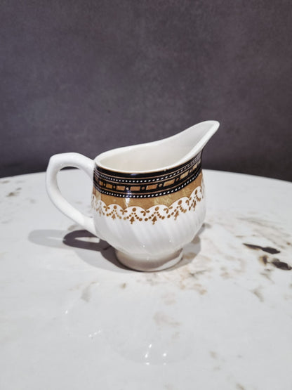 Luxora Tea Set