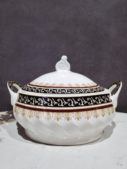 Royal Feast Dinner Set