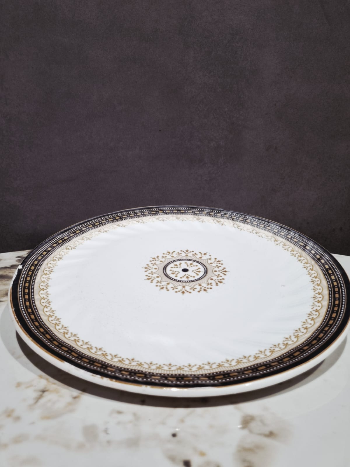 Regal Touch Dinner Set