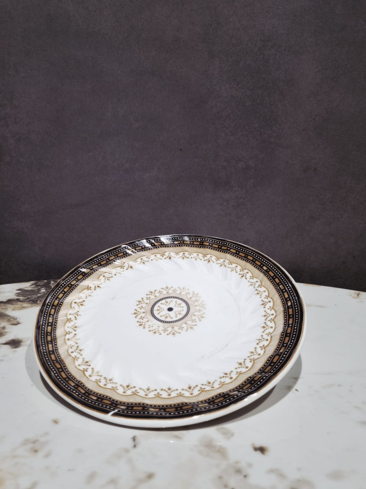 Regal Touch Dinner Set