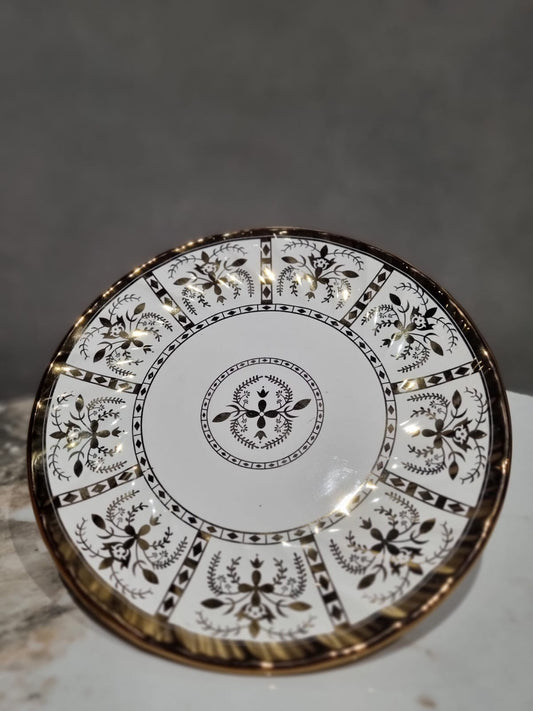 24pc. Gold Dinner set