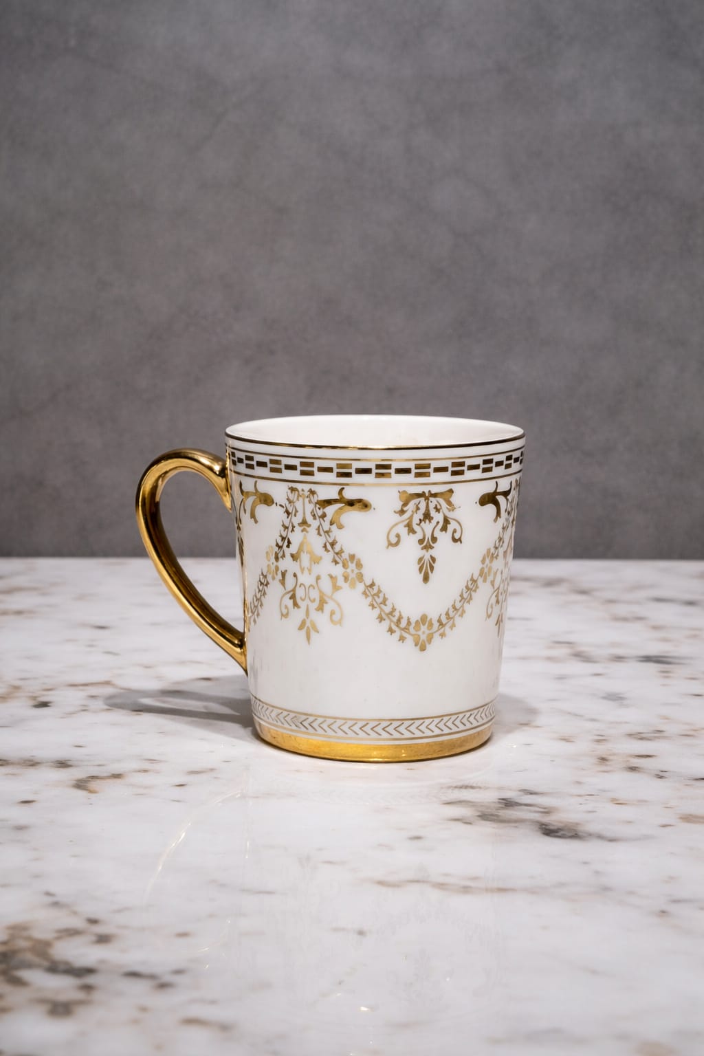 Royal Heirloom Gold Cup Set